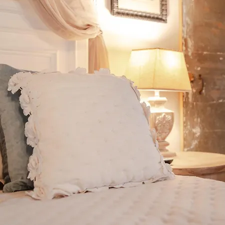 Апартаменты La Finestra Sul Borgo Dimora Storica *