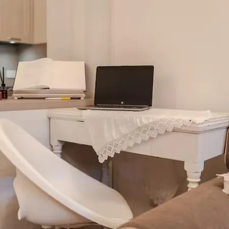 La Finestra Sul Borgo Dimora Storica * Латерина