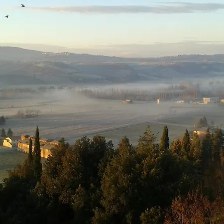 Апартаменты La Finestra Sul Borgo Dimora Storica Латерина