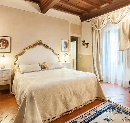 Апартаменты La Finestra Sul Borgo Dimora Storica Латерина